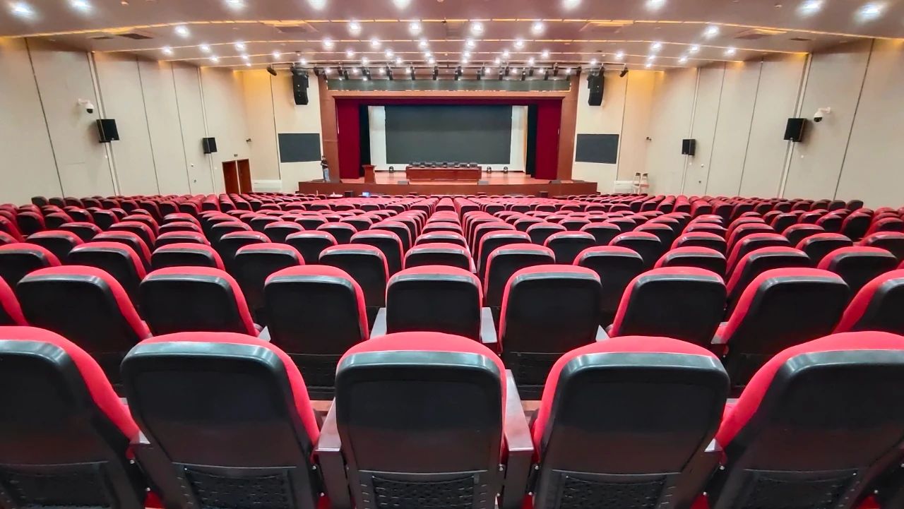 威尼斯87978797聚会扩声系统工程产品效劳于六安市某学校！